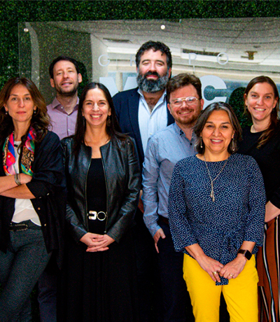 Asistentes a la Mesa Digital: El metaverso, desafío y oportunidades